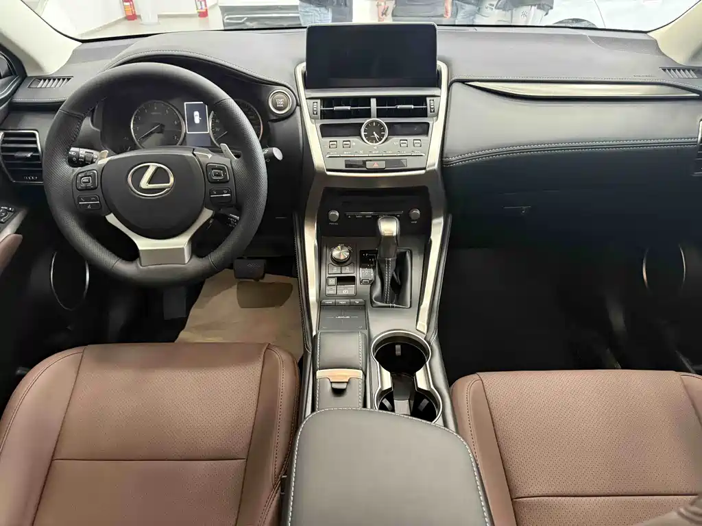 Lexus NX — фотографии объявления, Фото 16