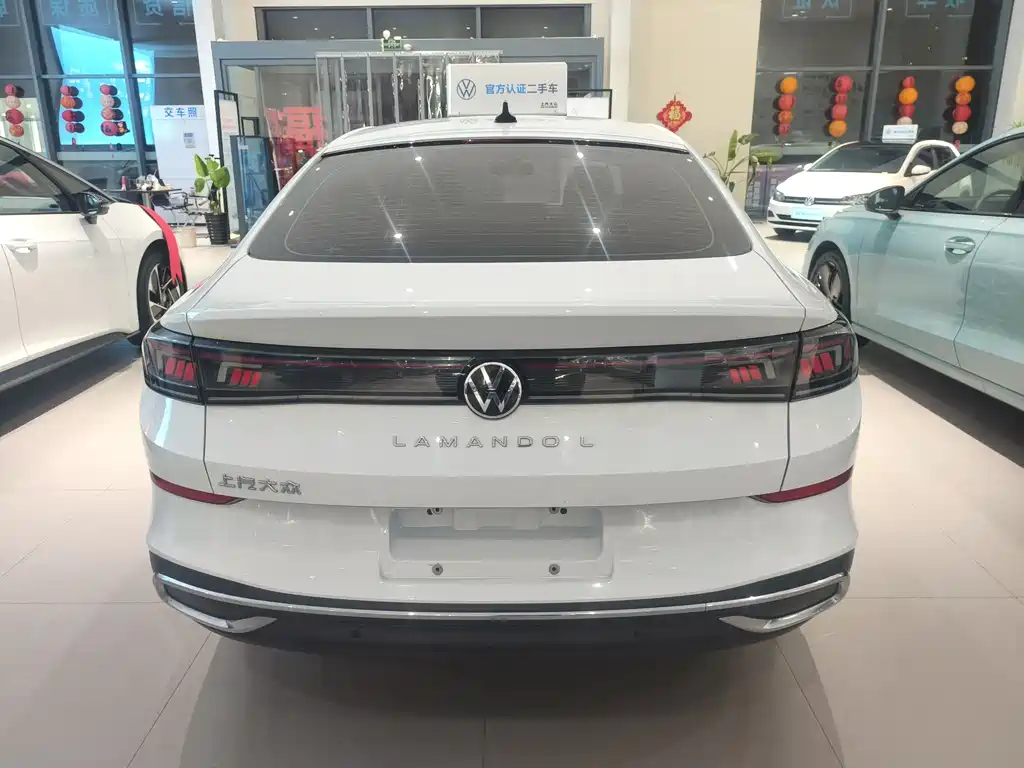 VOLKSWAGEN LINGDU