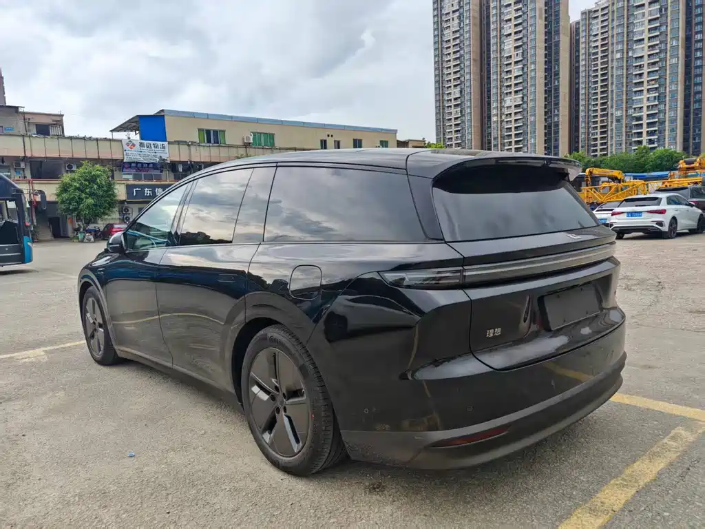 Li Auto i8 2025 Standard