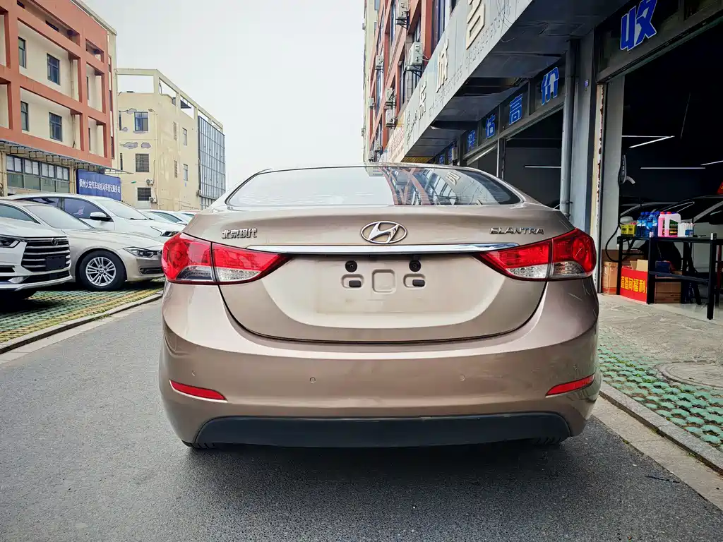 Hyundai Elantra 2013 1.6L AT Lead
