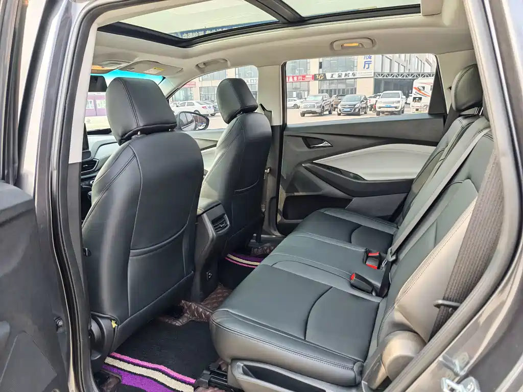 Chevrolet Volando — миниатюра 5