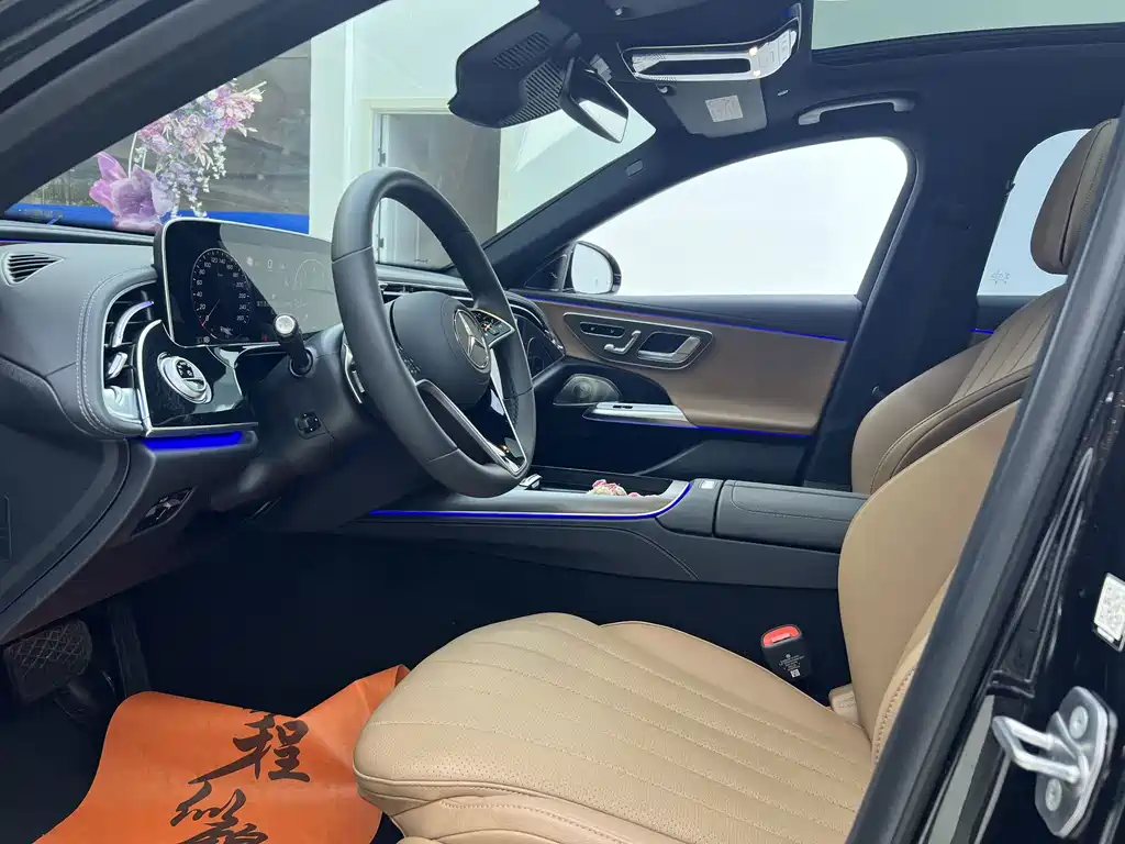 Mercedes-Benz E-Class — миниатюра 12