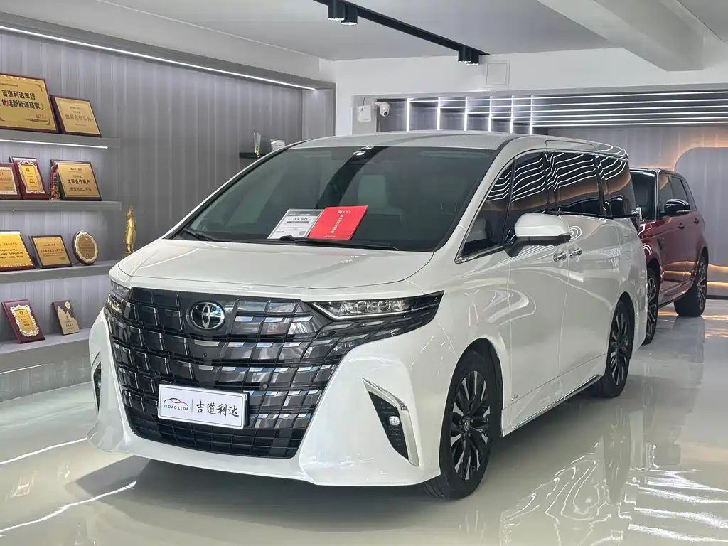 Toyota Alphard 2025