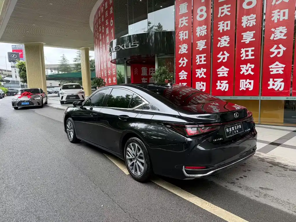 Lexus ES — миниатюра 9