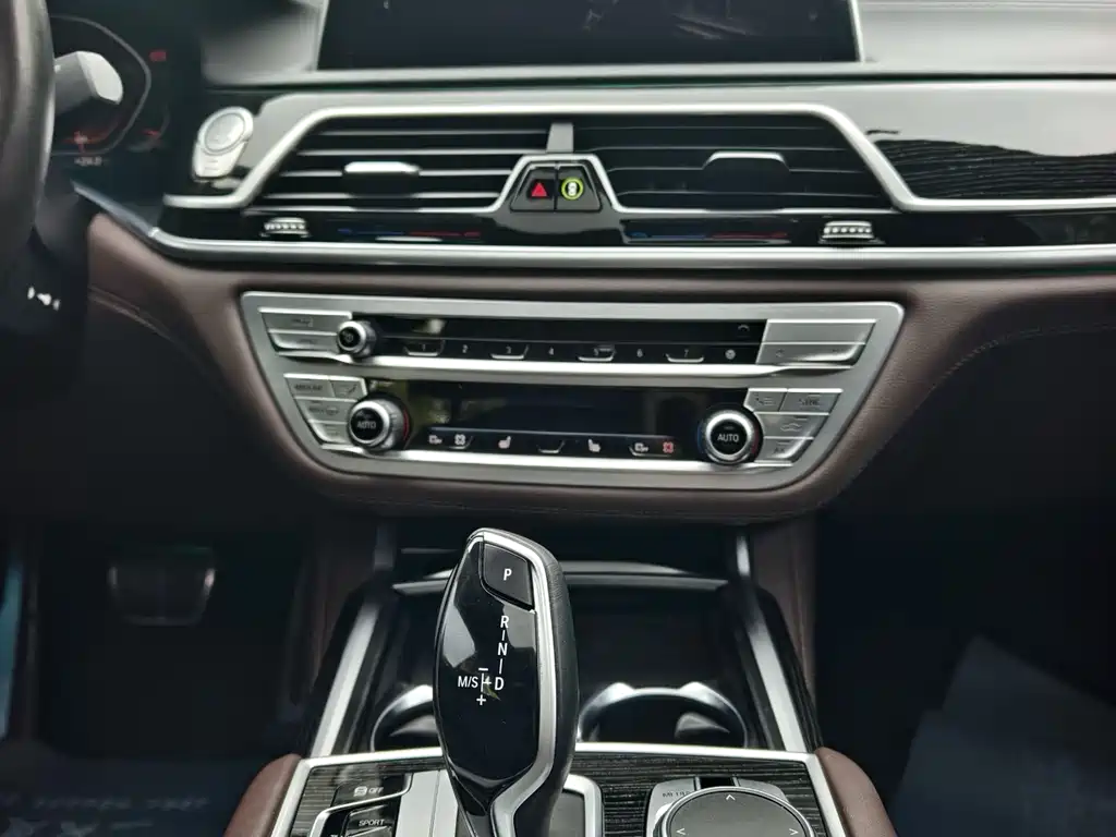BMW 7 Series 7 2019 740Li Lead M Sport