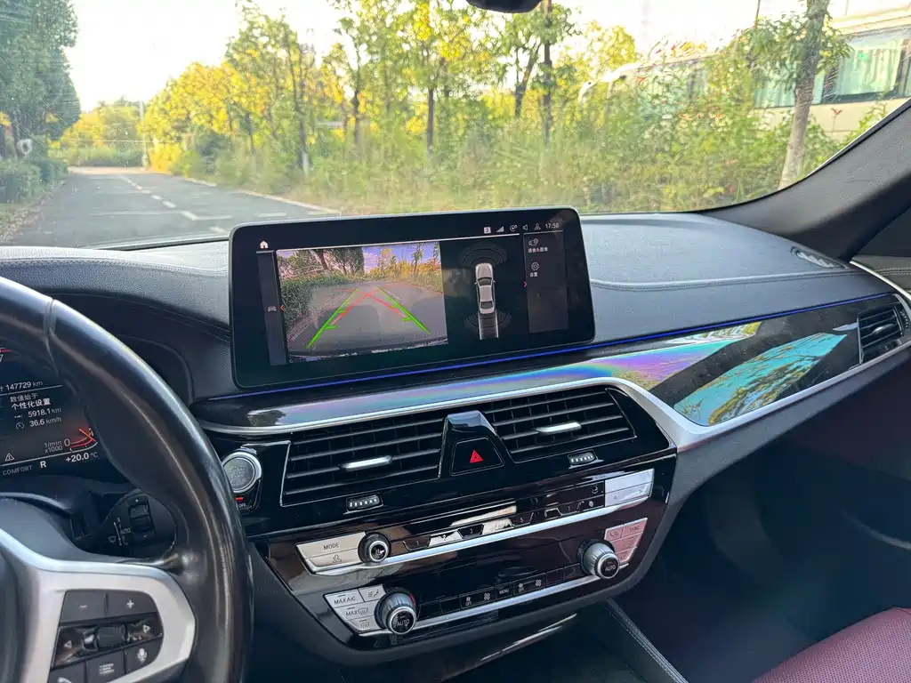 BMW 5 Series — миниатюра 17
