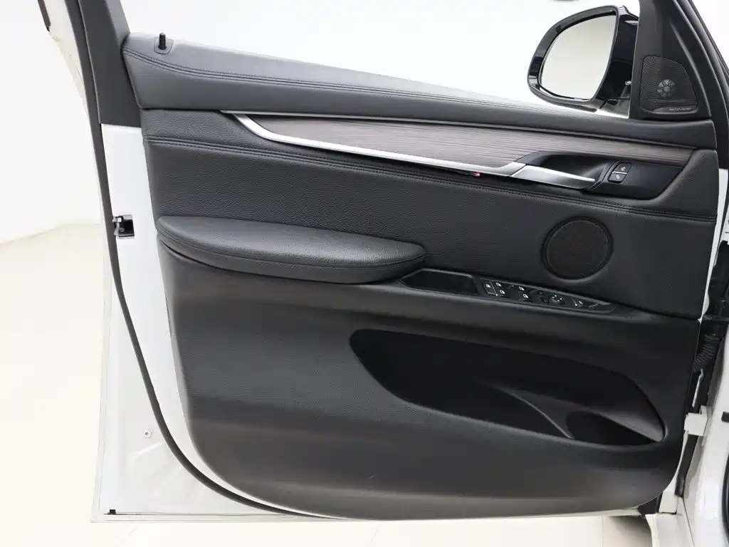 BMW X6 — миниатюра 6