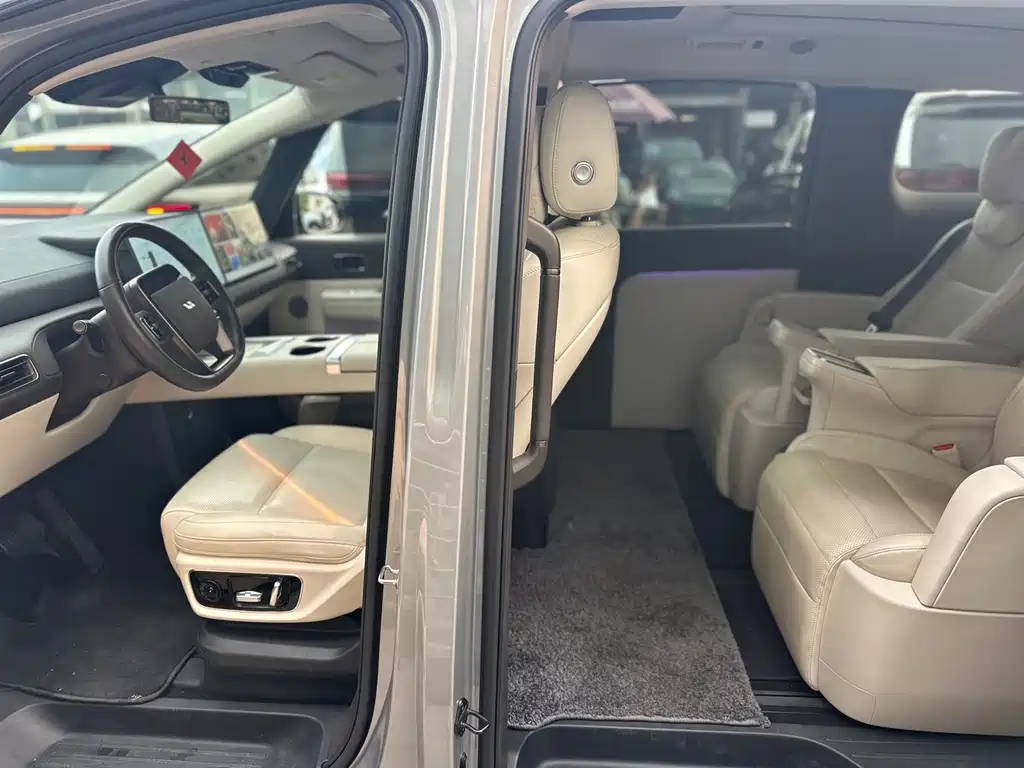 Li Auto Li MEGA — миниатюра 5