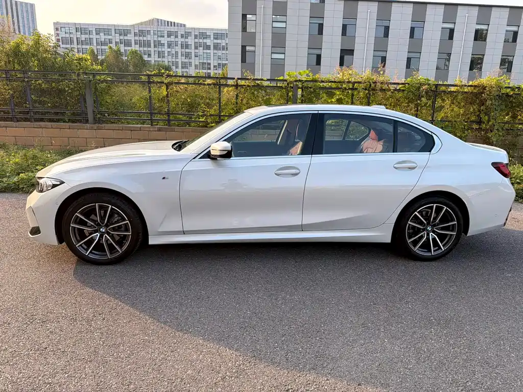 BMW 3 Series — миниатюра 3