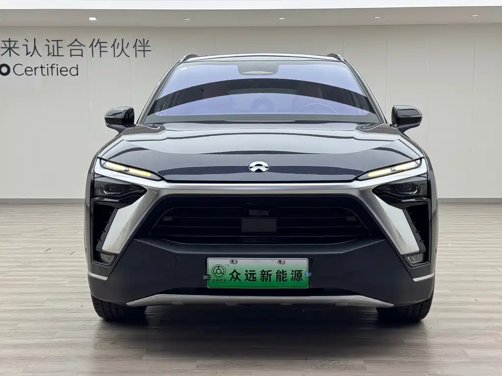 NIO ES8 2020 580KM мест
