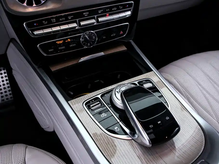 Mercedes-Benz G-Class — миниатюра 10