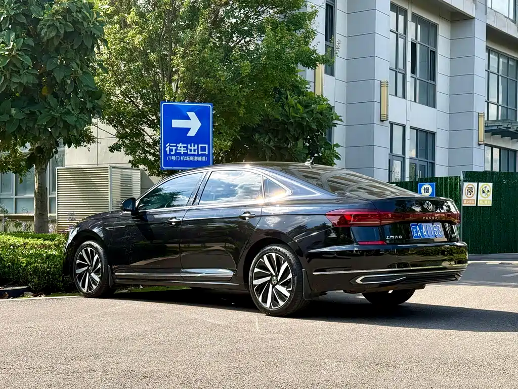 Volkswagen Passat 2022 330TSI Elite