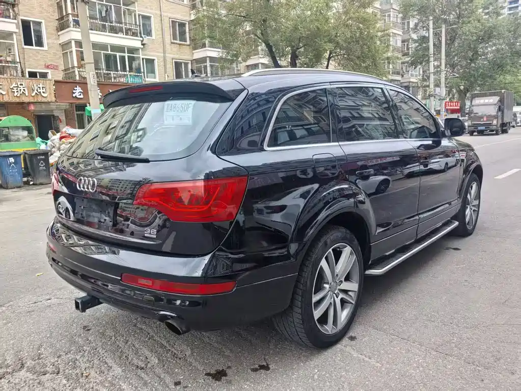 Audi Q7 — миниатюра 6