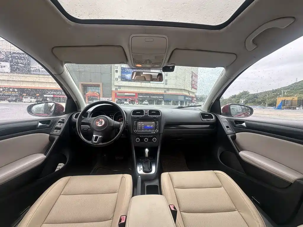 Volkswagen Golf 2012 1.4TSI AT Comfort