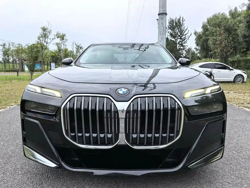 BMW 7 SERIES