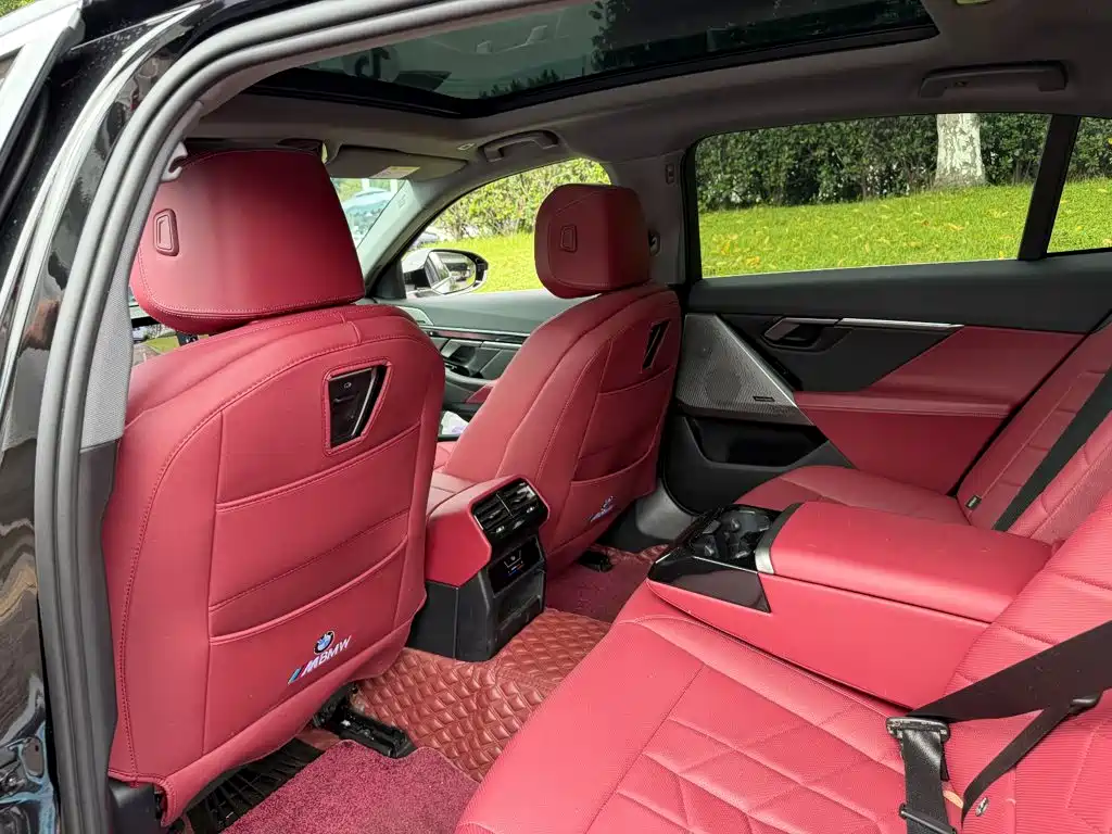 BMW 5 Series — миниатюра 11