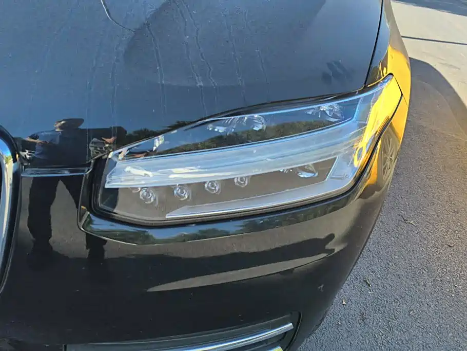 Volvo XC90 — миниатюра 5