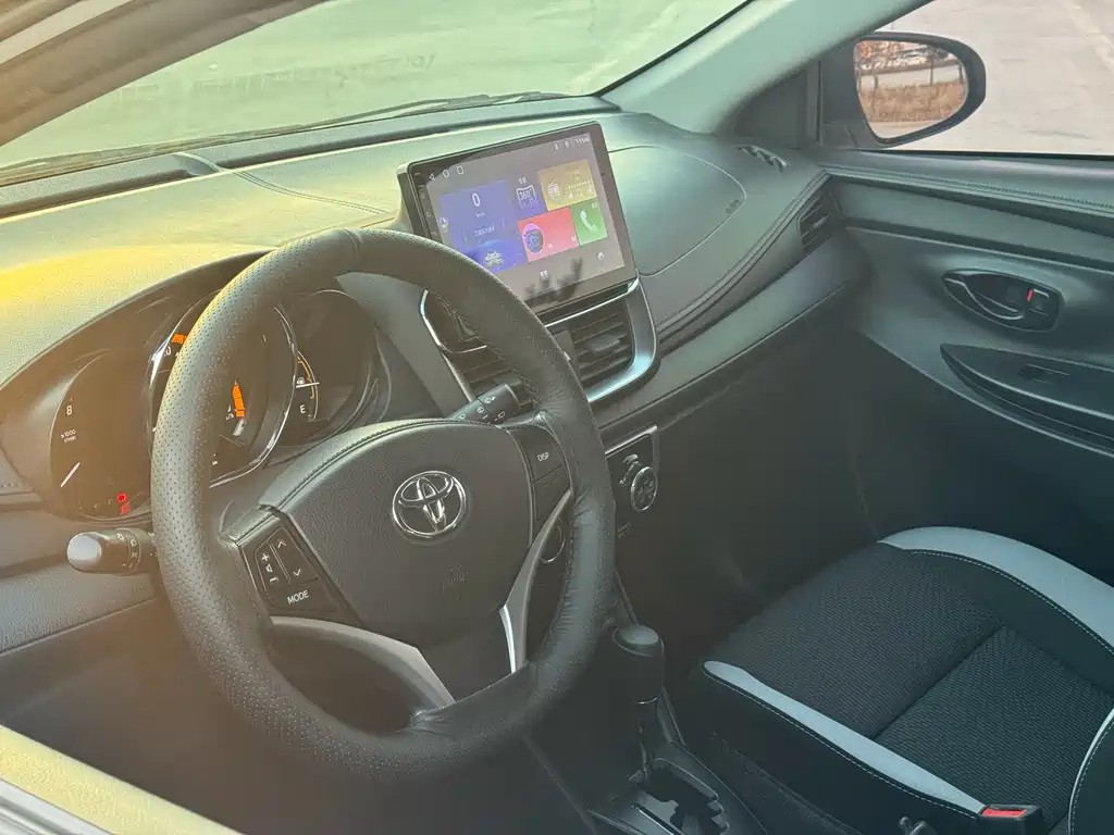 TOYOTA YARIS L ZHIXUAN