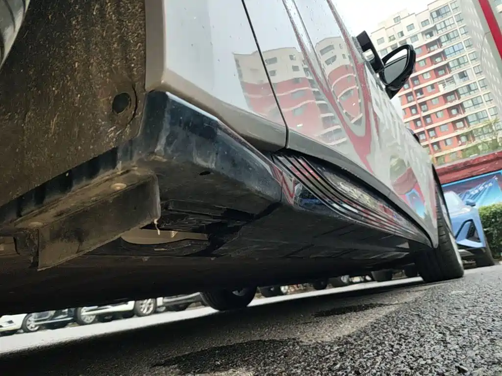 Hongqi Hongqi EH7 — миниатюра 21