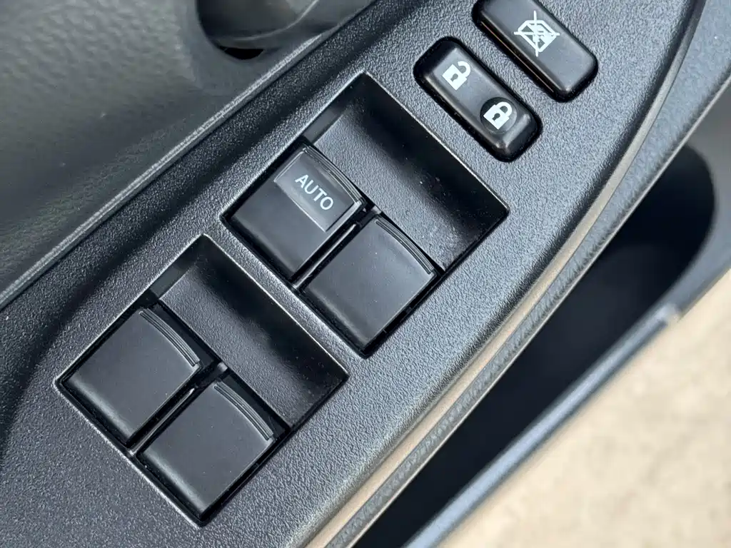 TOYOTA YARIS L ZHIXUAN