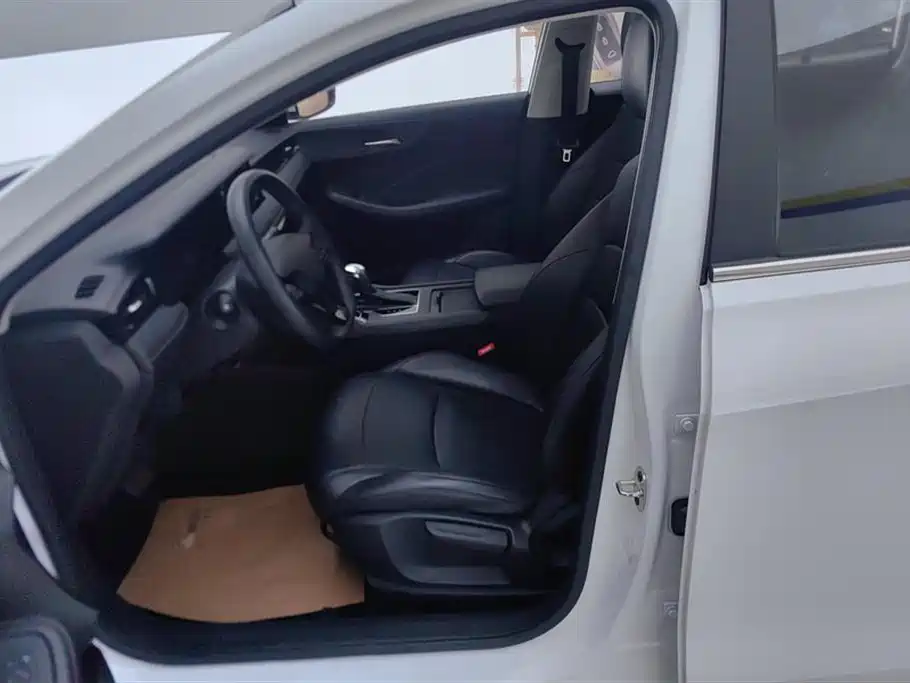 Roewe i5 2023 1.5L CVT