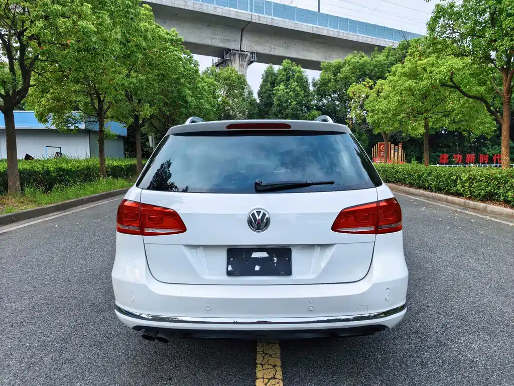 Volkswagen Magotan (Import) — миниатюра 12