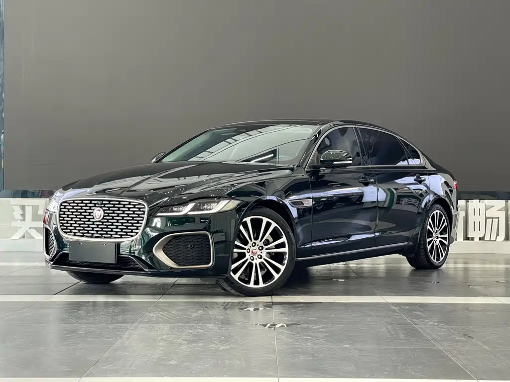 Jaguar XFL