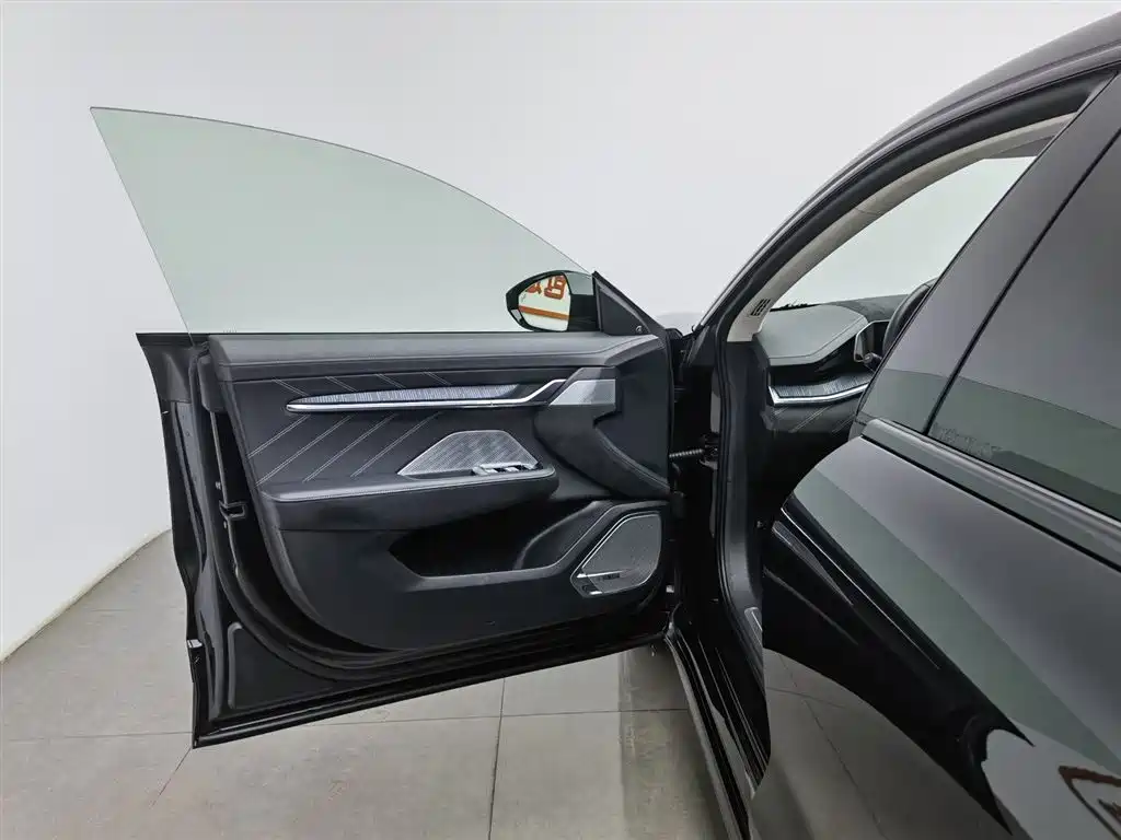 ZEEKR EXTREME KRYPTON 001