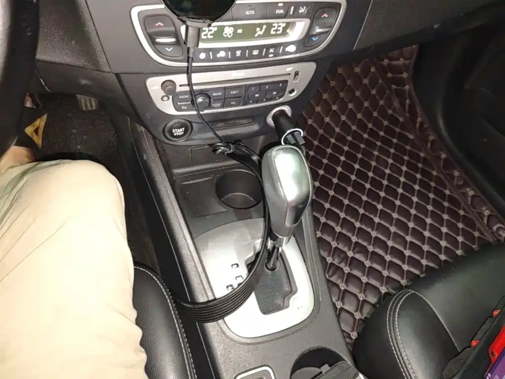 Renault Fluence — миниатюра 14