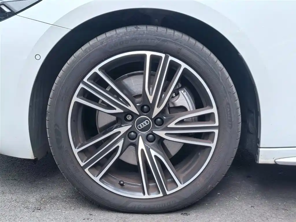 Audi A5L — миниатюра 21