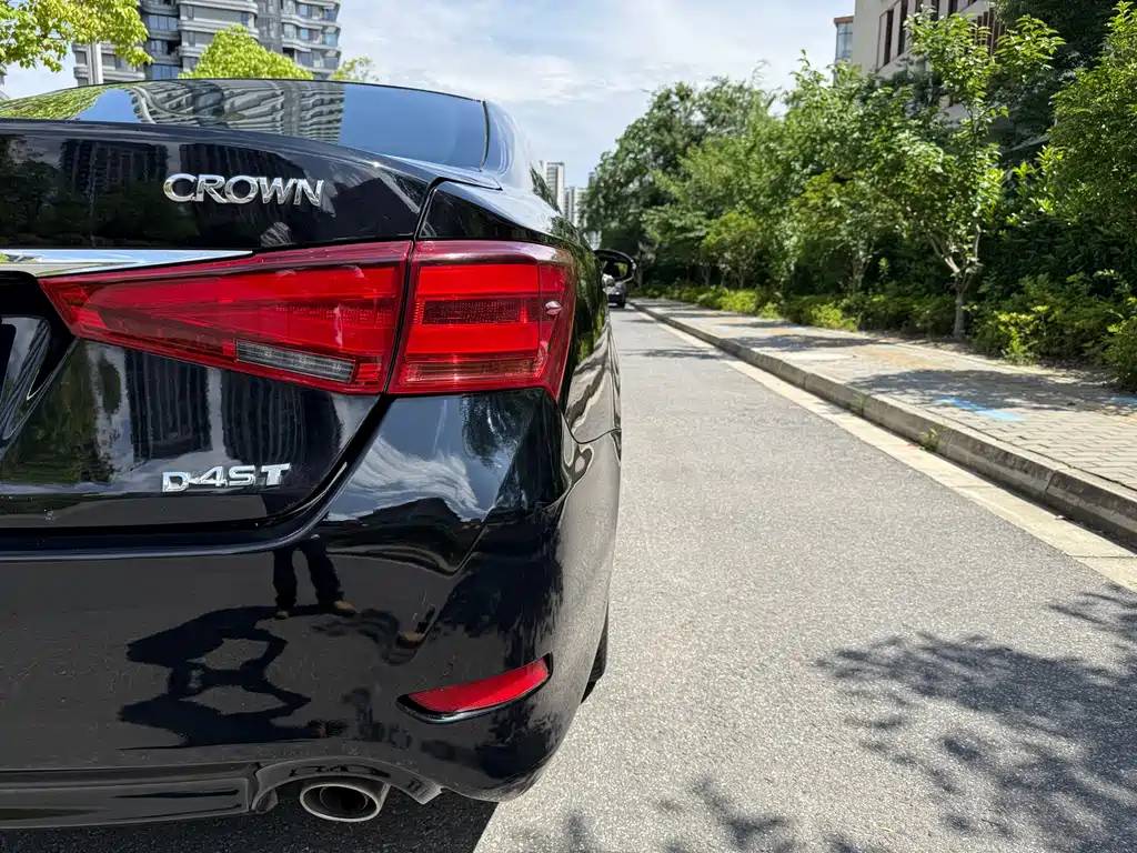 Toyota Crown 2018 2.0T Sport
