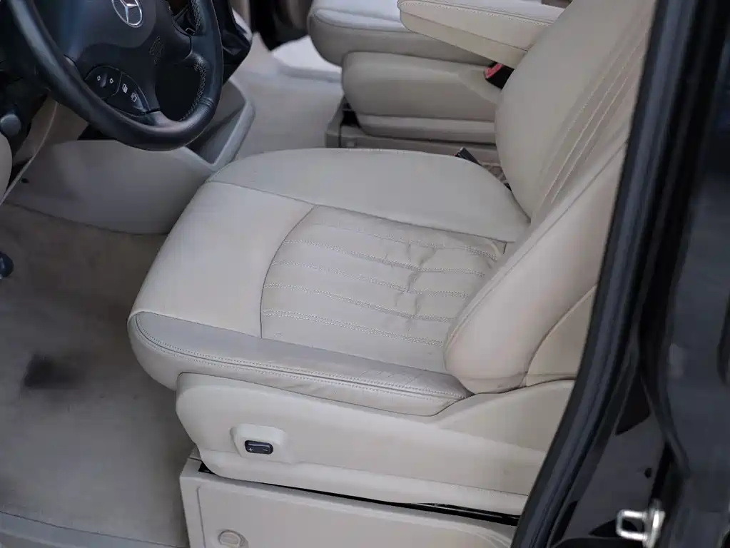 Mercedes-Benz Viano — миниатюра 23
