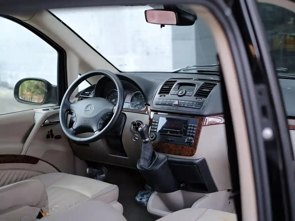 Mercedes-Benz Viano — миниатюра 48