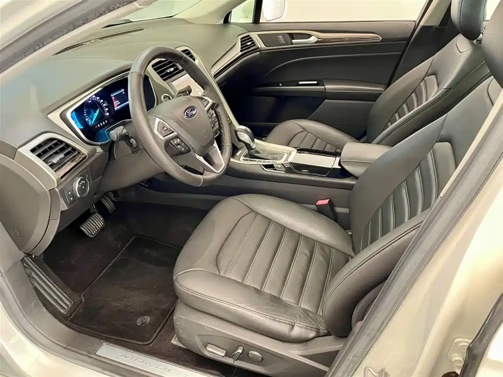 Ford Mondeo 2013 2.0L GTDi200 Luxury