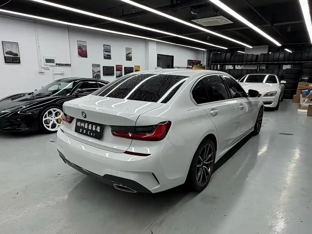 BMW 3 Series — миниатюра 4