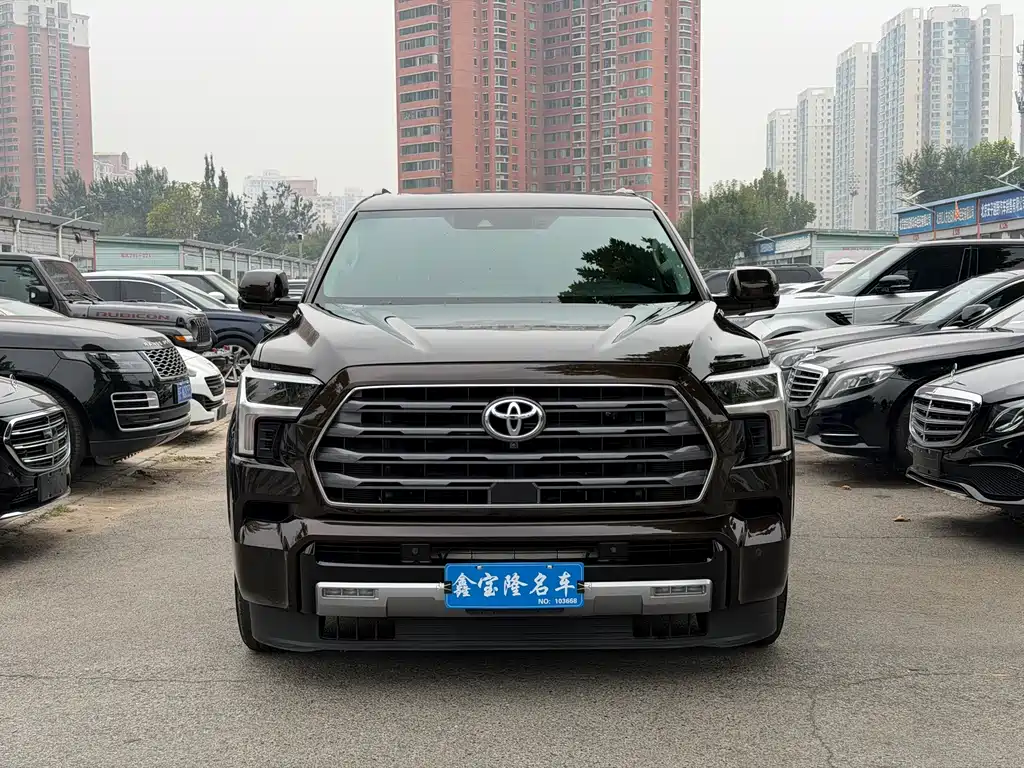 Toyota Sequoia — миниатюра 2