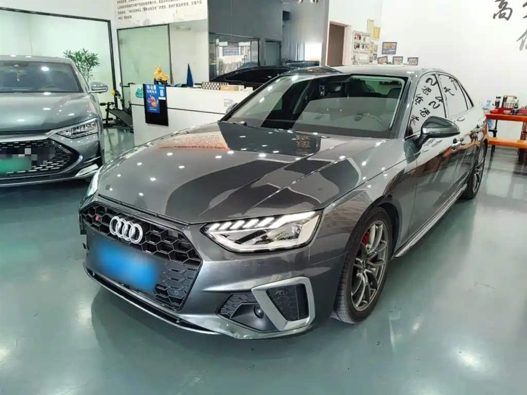 Audi A4L 2021