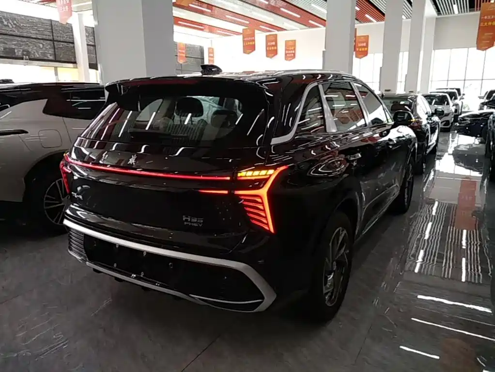 Hongqi HS3 PHEV 2025 117km