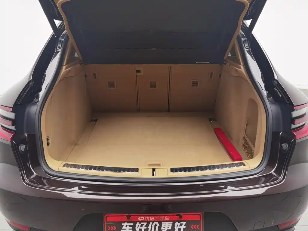 Porsche Macan — миниатюра 16