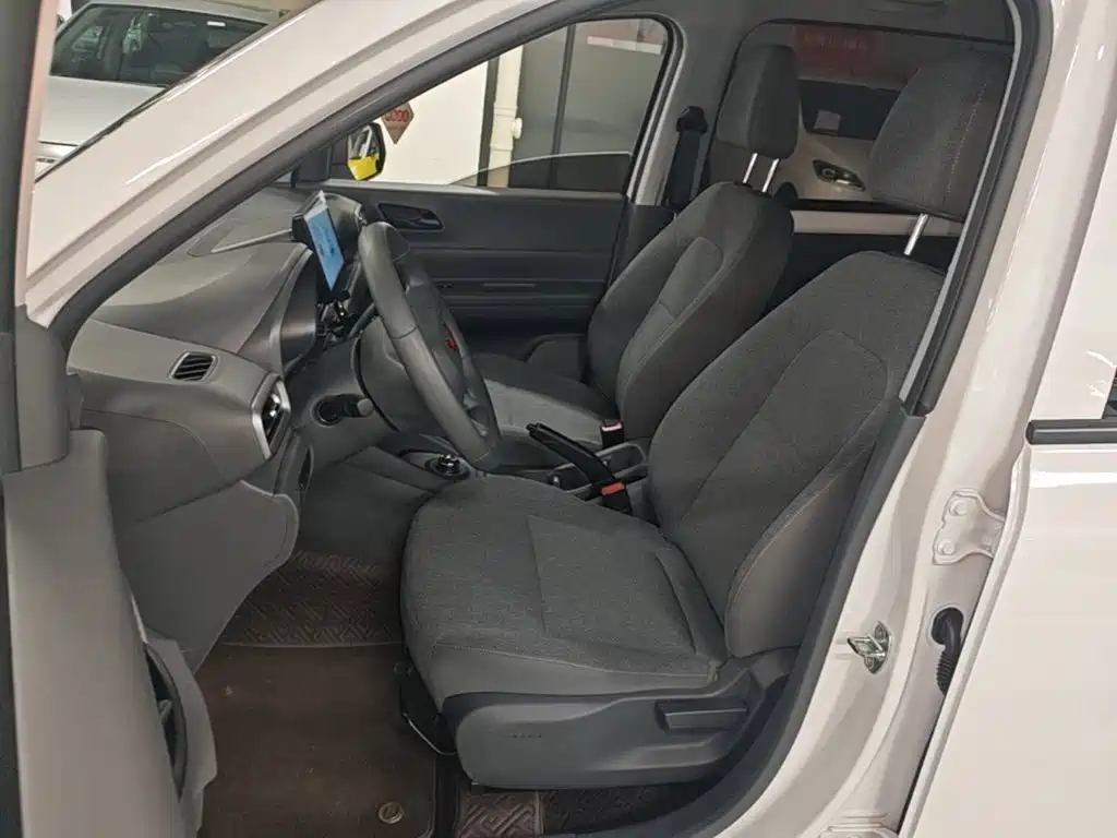 Wuling Hongguang EV — миниатюра 15