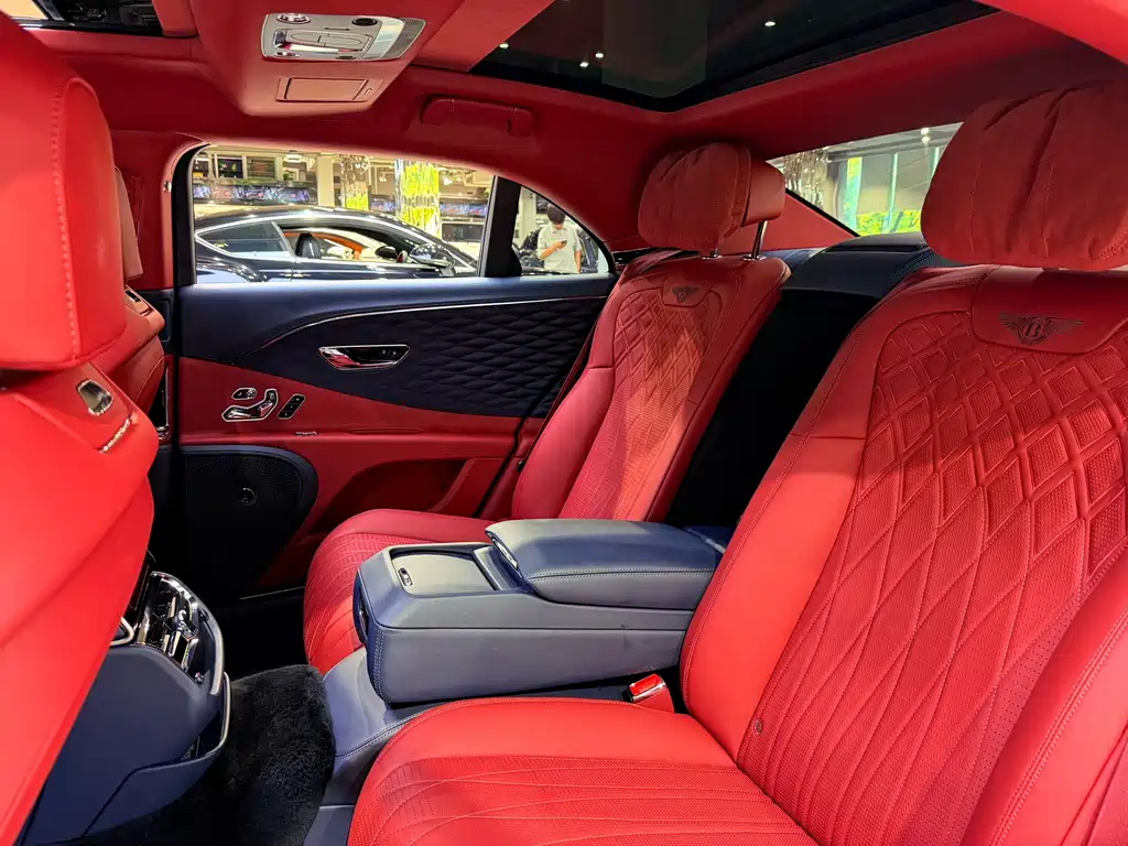 Bentley Flying Spur — миниатюра 11