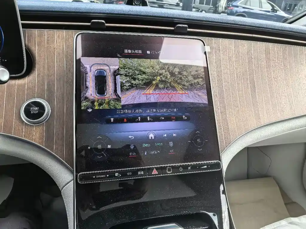 Mercedes-Benz EQE 2025 500 4MATIC