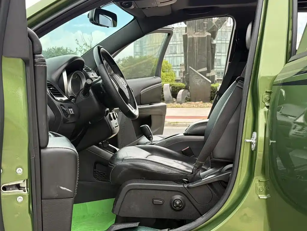 Dodge Journey — миниатюра 4