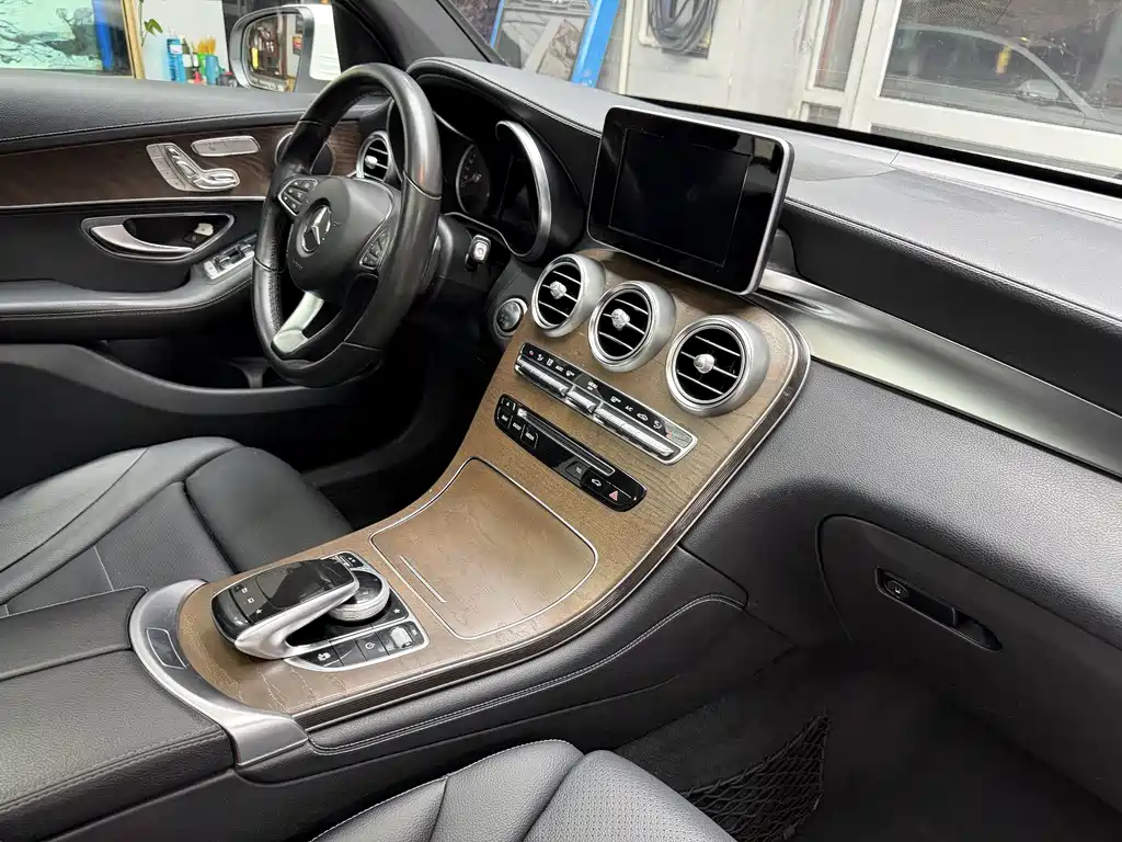 Mercedes-Benz GLC — миниатюра 14