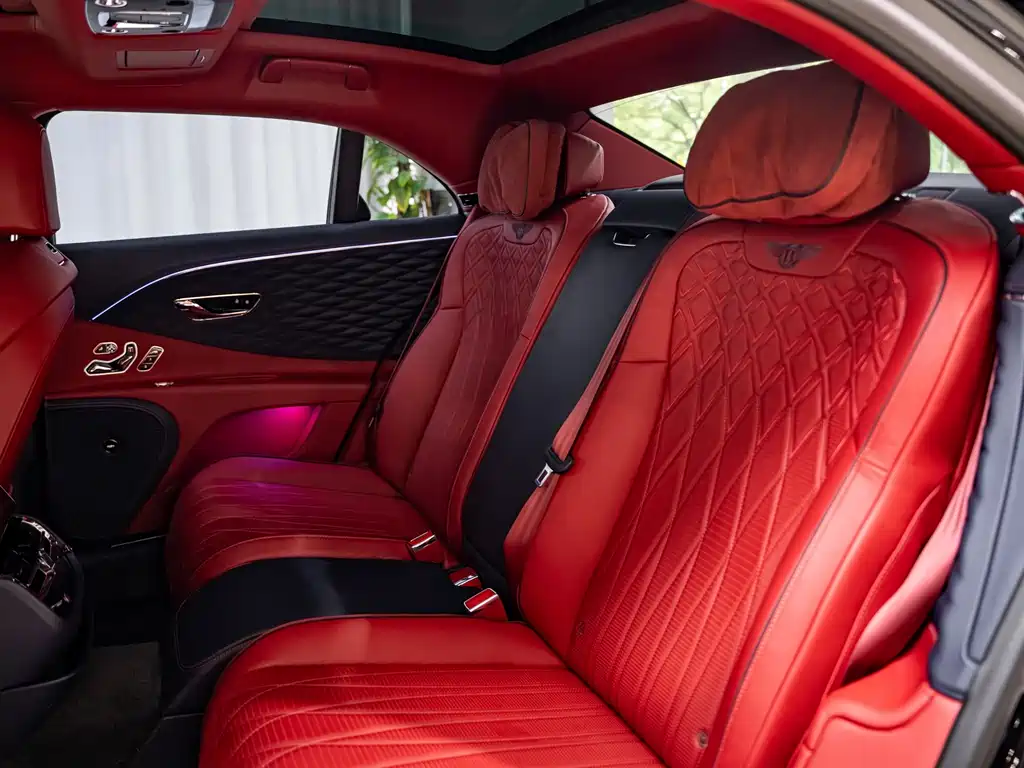Bentley Flying Spur — миниатюра 13