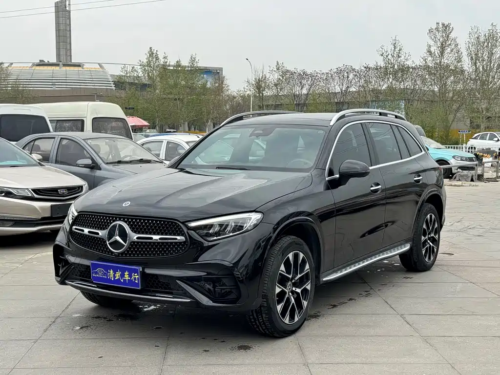 Mercedes-Benz GLC 2023