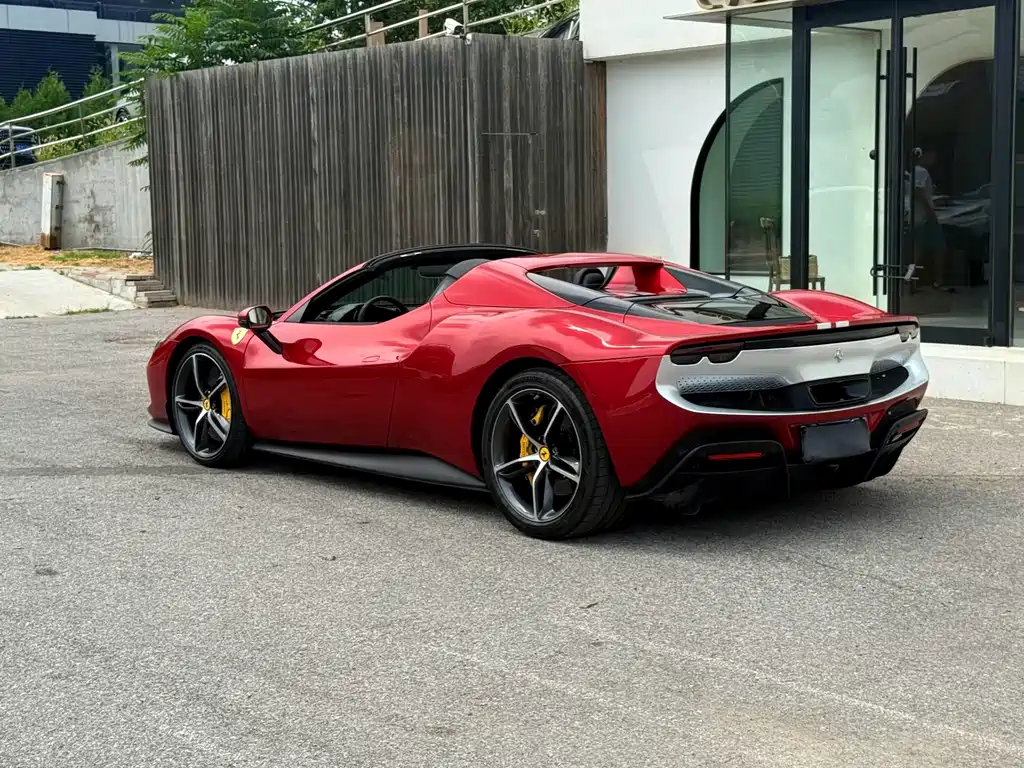 Ferrari 296 — миниатюра 8