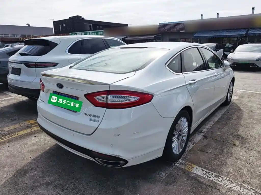 Ford Mondeo — миниатюра 7
