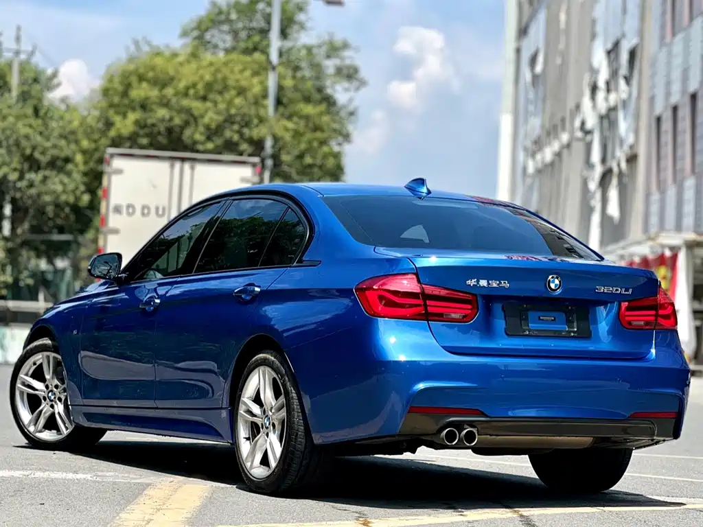BMW 3 Series — миниатюра 4