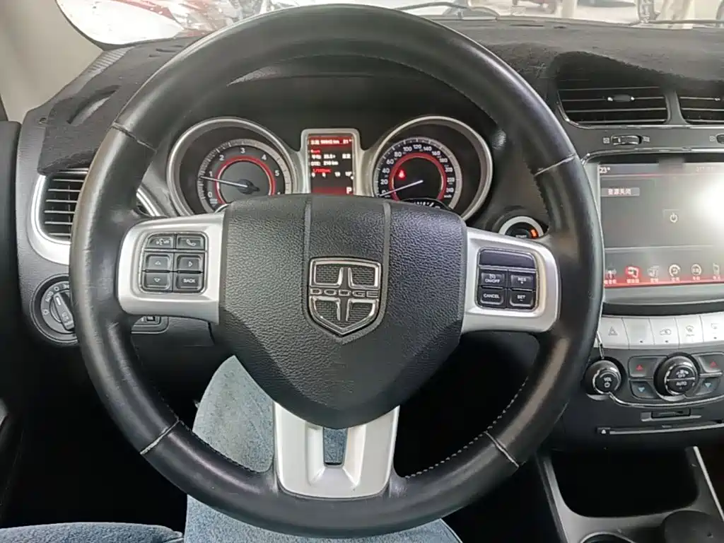 Dodge Journey — миниатюра 11